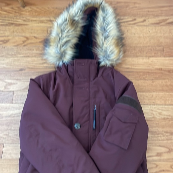 NEW | J.Crew Nordic Parka Burgundy Maroon Dark Wine Mens XS fits Women S AD603 - Picture 3 of 12